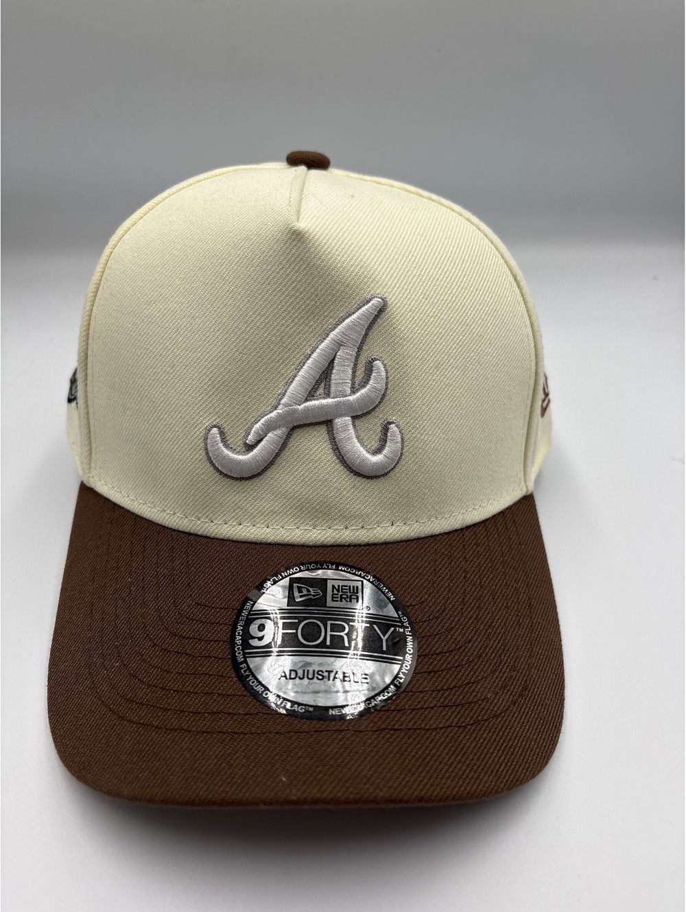 New Era 9FORTY Adjustable Atlanta Braves Cap Cream and Brown